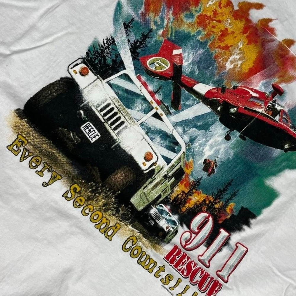 Vintage 911 Firefighter Fire Rescue Nature Graphic T-Shirt Size X-Large XL